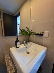 Two Regis Bacolod Cozy 1BR Condo with Balcony