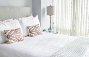 Hanza Tower WHITE 23 SPA & Jacussi & Pool & Sauna