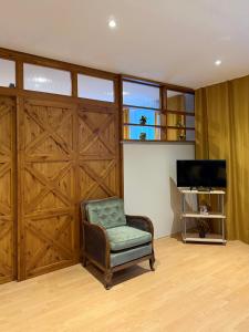 Apartments Stubsi with colonnade view