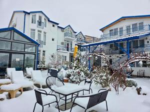 Laguna Beach Club Bazaleti Lake