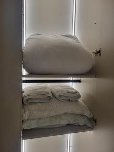 Sika Moon Deluxe Apartment with Private Garden & Parking