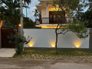 Villa Sea Breeze Hikkaduwa