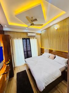 sky view stay