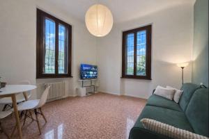 Hbhall Prestige Apartment