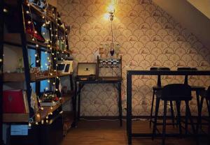 3min to St Heritage Stay 1954, Private 2-story Home