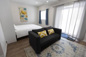 Cozy Cove Retreat, Private Suite Near Lake Simcoe, Barrie, Friday Harbour & Innisfil Beach