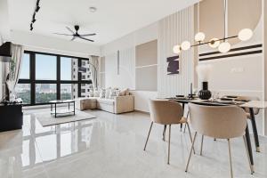 Deluxe 2BR Agile Bukit Bintang by RumaBnB