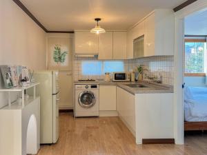 Hyehwa Myeongdong Naksan KPOP 3 Bedroom 1 and Half Bathroom