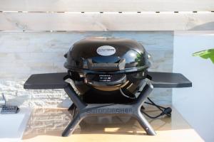 Acropolis & Sea View Villa with Whirlpool & BBQ