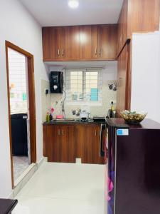 Cozy Rooftop Penthouse Near AMB Mall in Kondapur