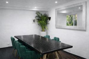 Entire Loft in Via Margutta 2BR -2BA Private steam bath Inside The loft