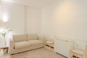 Sanremo 2-Room Appartment with Terrace steps from Sea & Casino, Sleeps 4