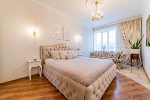 E. D. Angel Wing Apartment