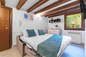 Rifugio veneziano con travi a vista a Dorsoduro