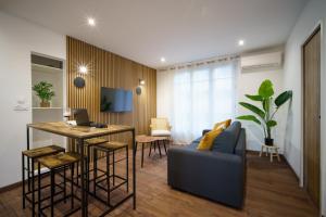 Losmen Paradise - Host Provence