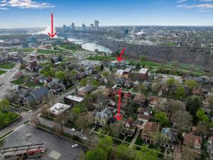 5BR Family Victorian Walk2Falls KingSuite Gameroom