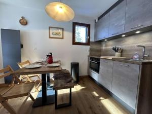Appartement lumineux 2 pièces cabine au Monêtier-les-Bains, proche pistes, avec parking - FR-1-330F-239