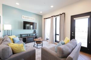 Downtown Luxury Pool Gym Free Parking 312