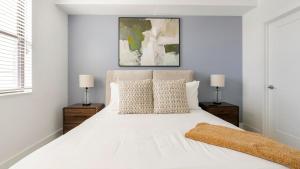 Landing Modern 2BD Rooftop Lounge Gym