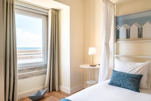 HomeySuite Bedroom 1 Seahouse