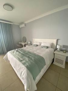 Luxury Umdloti Seaside Escape Huge Balcony & Pool