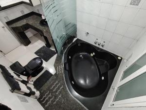 Brilliant 6-bedroom house with AC in vibrant Caracas