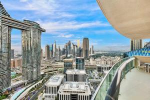 Private Room in Luxury Burj Vista Apartment Downtown with Burj Khalifa View