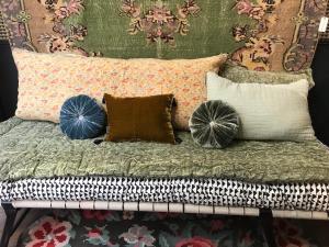 Le Cocon des Halles-Appartement Haussmannien au centre de Sète