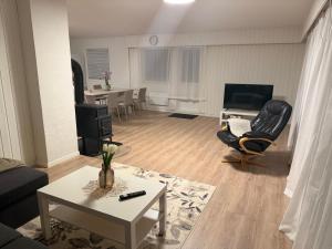 Big, newly renovated, two bedroom apartment