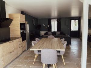 Maison de Pauline, Chablis Vineyard