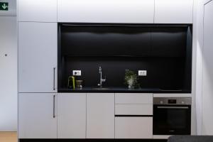 The L Smart Suite - Premium & Minimal