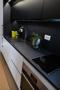 The L Smart Suite - Premium & Minimal