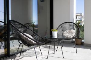 The L Smart Suite - Premium & Minimal