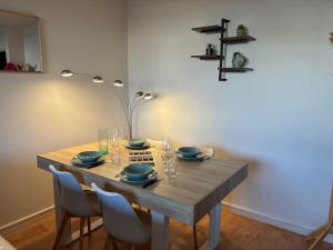 Centre coeur Vichy proche thermes et bords Allier