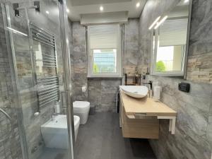 10 minutes from Fiera Milano with large terrace