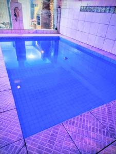 Casa com Piscina Privativa e Churrasqueira PG