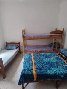 Casa com Piscina Privativa e Churrasqueira PG