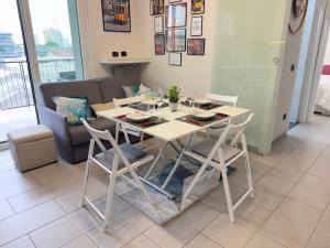 10 minutes from Fiera Milano with large terrace