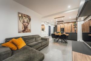 Paris House-New Two bedroom apartment