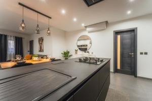 Paris House-New Two bedroom apartment