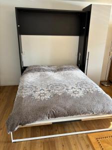 Cozy studio with a view