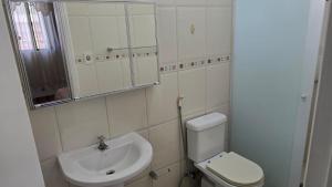 PRAIA GRANDE - CANTO DO FORTE - APARTAMENTO TEMPORADA - pé na areia