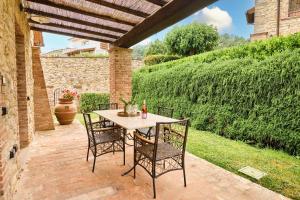 Il Corbezzolo - Authentic Tuscan Escape with Pool & Nature