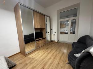 Cozy Old Town Studio