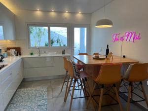 Toi et Moi-Guests speek for us!