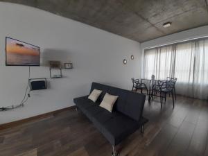 Amplio y luminoso monoambiente, totalmente equipado