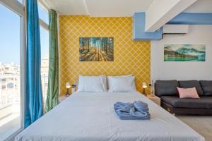Luxury Bright Penthouses with Jakkuzzi,Valletta and Marina Views - VIP Feel