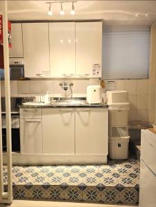 J Stay Near Hongdae Local 2BR