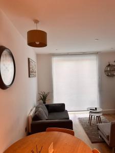 Cozy one bedroom with a Big Balcony and parking