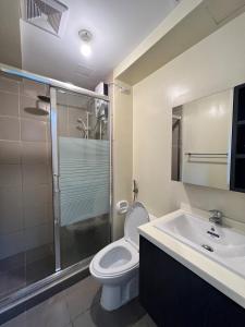 The C Suite - Romantic Hotel-Style Suite with Taal View & Parking